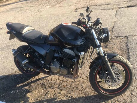 2004 Kawasaki Z 750, чёрный, 220753 рублей, вид 3
