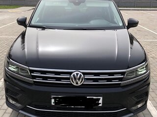 2020 Volkswagen Tiguan II, чёрный, 2220000 рублей, вид 1