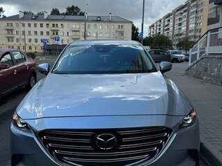 2023 Mazda CX-9 II Рестайлинг, серебристый, 3640000 рублей, вид 2