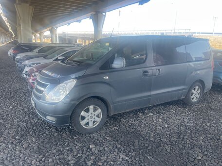Hyundai Grand Starex I