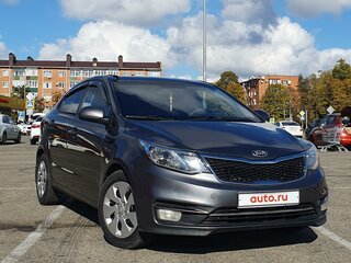 2015 Kia Rio III Рестайлинг, серый, 880000 рублей, вид 4
