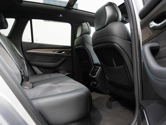 2026 Geely Monjaro I Рестайлинг, серебристый, 4905441 рублей - вид 13