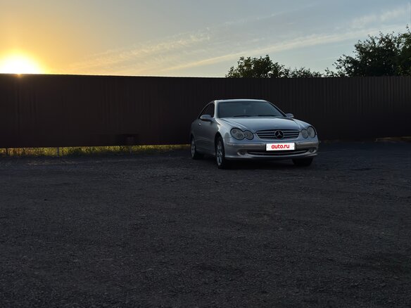 2002 Mercedes-Benz CLK-Класс 320 II (W209), серебристый, 780000 рублей - вид 4