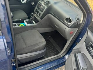 2011 Ford Focus II Рестайлинг, синий, 520000 рублей, вид 4