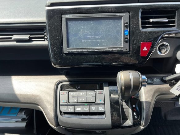 2016 Honda Stepwgn V, серый, 1800000 рублей - вид 23