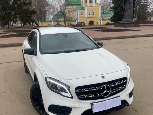 2019 Mercedes-Benz GLA 250 I (X156) Рестайлинг, белый, 4900000 рублей - вид 1