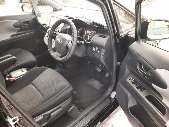 2010 Toyota Wish II, чёрный, 1560000 рублей - вид 8
