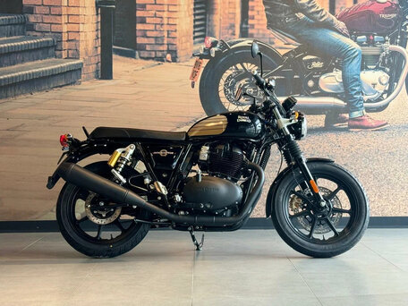 2026 Royal Enfield Interceptor 650, чёрный, 699000 рублей, вид 2