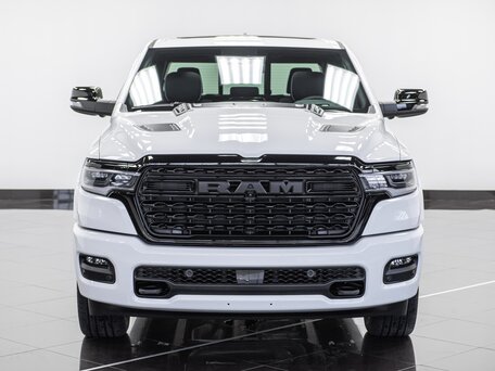2024 Ram 1500 Crew Cab V Рестайлинг, белый, 9090000 рублей, вид 2