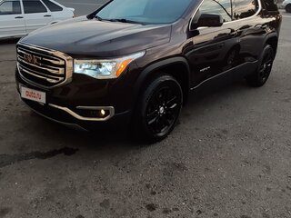 2018 GMC Acadia II, красный, 3000000 рублей, вид 5