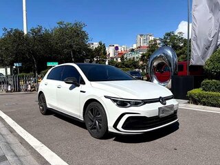 2023 Volkswagen Golf VIII, белый, 1560000 рублей, вид 1