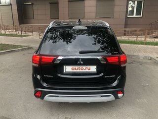 2019 Mitsubishi Outlander III Рестайлинг 3, чёрный, 2600000 рублей, вид 4