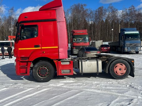 2016 КамАЗ 5490, красный, 2500000 рублей, вид 2
