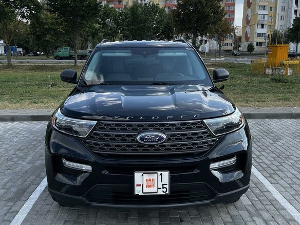 2021 Ford Explorer VI, чёрный, 2700000 рублей - вид 2