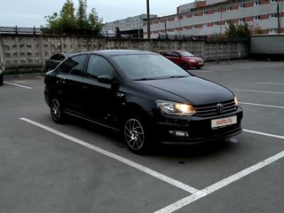 2018 Volkswagen Polo V Рестайлинг, чёрный, 1395000 рублей, вид 3