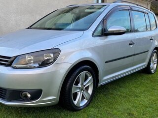 2014 Volkswagen Touran I Рестайлинг 2, серебристый, 1000000 рублей, вид 2