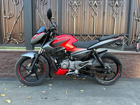 2021 Bajaj Pulsar NS 125, красный, 145000 рублей, вид 5
