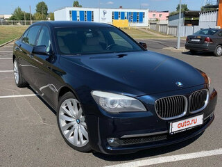 2010 BMW 7 серии Long 750Li xDrive V (F01/F02/F04), синий, 1435022 рублей, вид 1