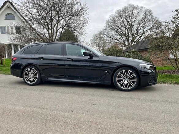 2021 BMW 5 серии 530d VII (G30/G31/G38) Рестайлинг, чёрный, 10200000 рублей - вид 6