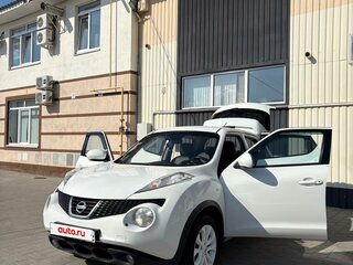 2013 Nissan Juke I, белый, 915000 рублей, вид 3