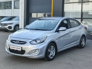 2012 Hyundai Solaris I, серебристый, 580000 рублей, вид 1