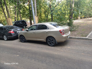 2013 Chevrolet Cobalt II, бежевый, 350000 рублей, вид 1