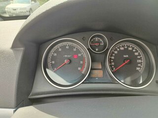 2011 Opel Astra H Рестайлинг, белый, 750000 рублей, вид 5