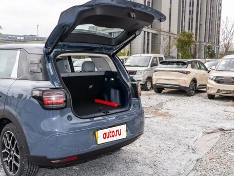 2026 Leapmotor A10 53 kWh, синий, 2350000 рублей, вид 5