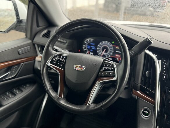 2020 Cadillac Escalade IV, белый, 3665000 рублей - вид 22
