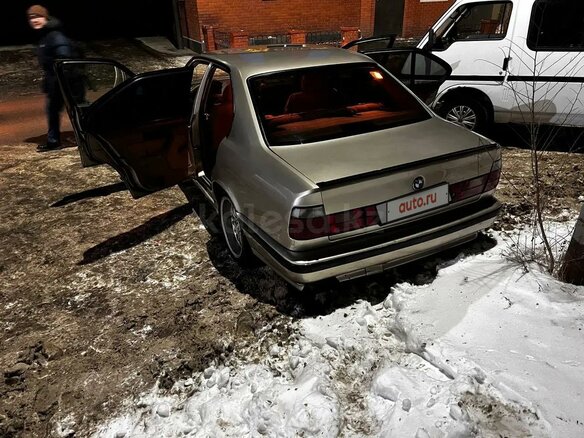 1993 BMW 5 серии 520i III (E34), золотистый, 311000 рублей - вид 5