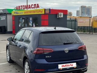 2018 Volkswagen Golf VII Рестайлинг, синий, 1650000 рублей, вид 5