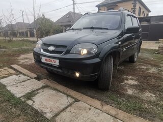 2017 Chevrolet Niva I Рестайлинг, чёрный, 720000 рублей, вид 1