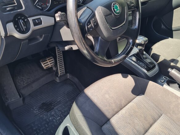2013 Skoda Octavia II (A5) Рестайлинг, белый, 650000 рублей - вид 6
