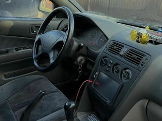 1998 Mitsubishi Galant VIII, белый, 280000 рублей, вид 3