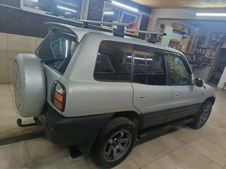 1998 Toyota RAV4 I (XA10), белый, 430000 рублей, вид 3