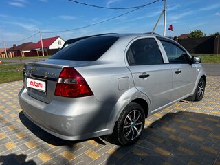 2008 Chevrolet Aveo I Рестайлинг, серебристый, 285000 рублей, вид 3