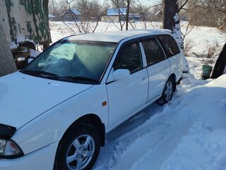 1999 Nissan Avenir I (W10), белый, 400000 рублей, вид 2