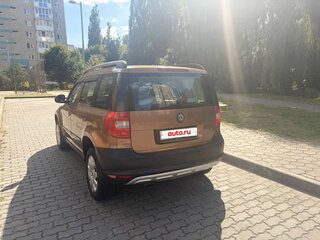2011 Skoda Yeti I, коричневый, 690000 рублей, вид 4