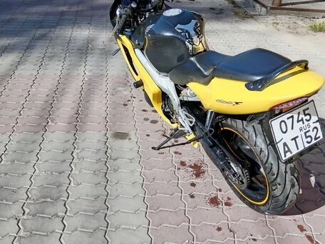 2000 Honda CBR 600F, жёлтый, 353000 рублей, вид 3