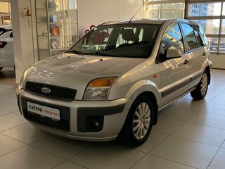 2008 Ford Fusion I Рестайлинг, серебристый, 300000 рублей, вид 1