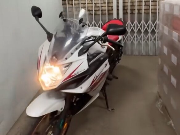 2011 Yamaha XJ6 (FZ6R), белый, 395000 рублей - вид 5