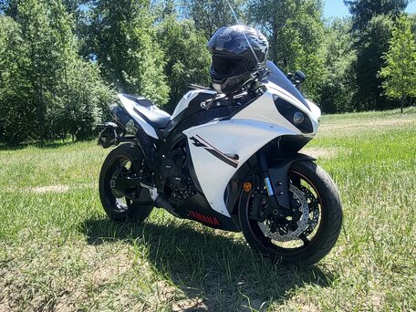 2014 Yamaha YZF-R1, белый, 1170000 рублей, вид 3
