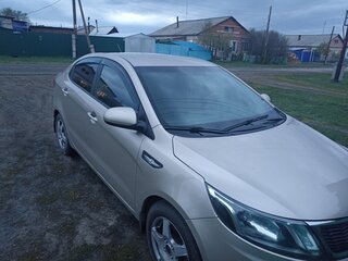 2015 Kia Rio III, бежевый, 950000 рублей, вид 1