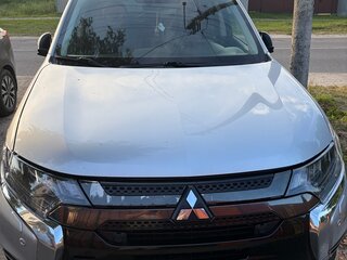 2021 Mitsubishi Outlander III Рестайлинг 3, серый, 2820000 рублей, вид 2
