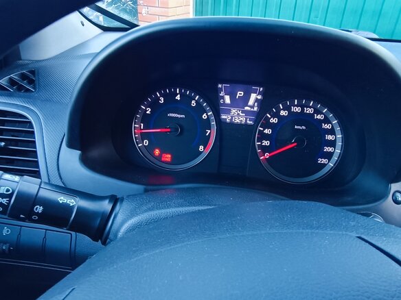 2011 Hyundai Solaris I, красный, 840000 рублей - вид 16