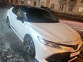 2020 Toyota Camry VIII (XV70), белый, 3500000 рублей - вид 2