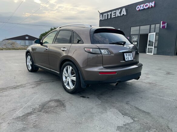 2005 Infiniti FX45 I (S50), коричневый, 900000 рублей - вид 9