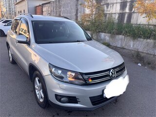 2012 Volkswagen Tiguan I Рестайлинг, серебристый, 1800000 рублей, вид 2
