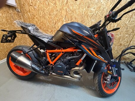 2022 KTM 1290 Super Duke R Evo, синий, 1700000 рублей, вид 2