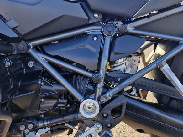 2016 BMW R 1200 GS, чёрный, 1150000 рублей - вид 12
